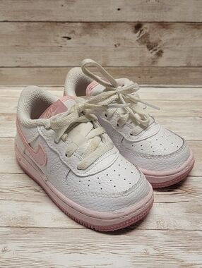 Nike Force 1 Low Toddler White Pink Foam Shoes Sneakers (CZ1691-107) - Size 6